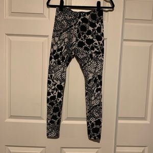 Woman’s nike black and grey leggings